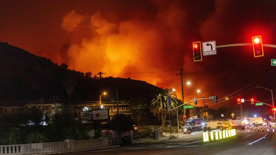 Restricţii de circulaţie pe timp de noapte, instituite la Los Angeles. Care este motivul?