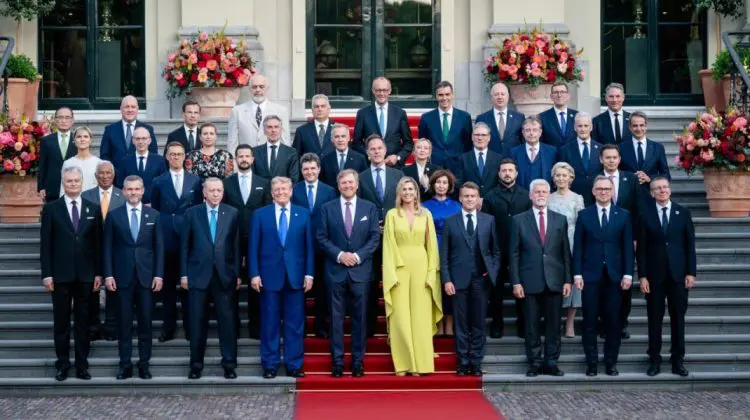 NATO și-a majorat cheltuielile pentru apărare. Aliații au discutat la summit și despre parlamentarele din Moldova