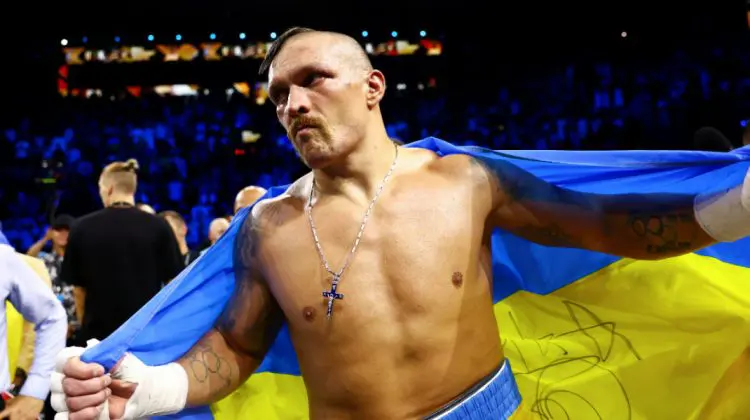Campionul mondial la box, Oleksandr Usîk, îl cheamă pe Trump la Kiev: „Îi ofer casa mea. Să vadă cum zboară rachetele”