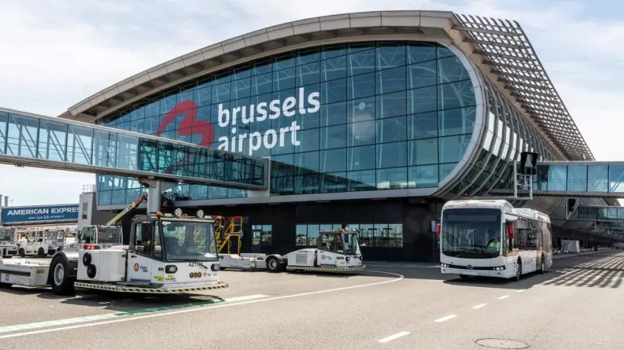 Dacă aveți zbor la Bruxelles, nu vă porniți la Aeroport. Toate cursele din și spre Charleroi – anulate. Motivul?