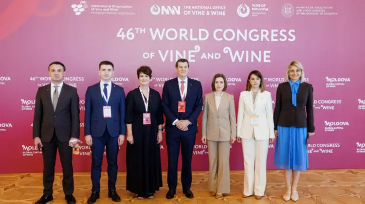 A început Congresul Mondial al Viei și Vinului. Sute de specialiști discută despre viitorul industriei vitivinicole