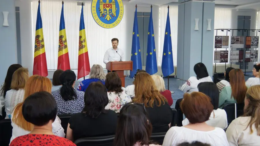 Profesori de limba română din Găgăuzia vor merge la cursuri în România