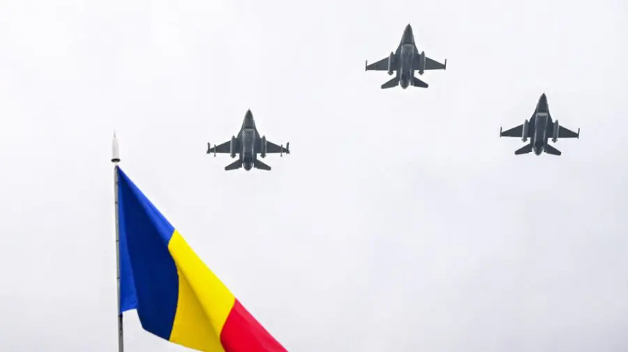 România și Polonia au ridicat avioanele de luptă F-16 duminică noaptea, după atacul rusesc asupra Ucrainei