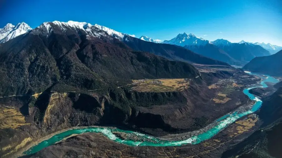 China începe construcția celui mai mare baraj hidroelectric din lume