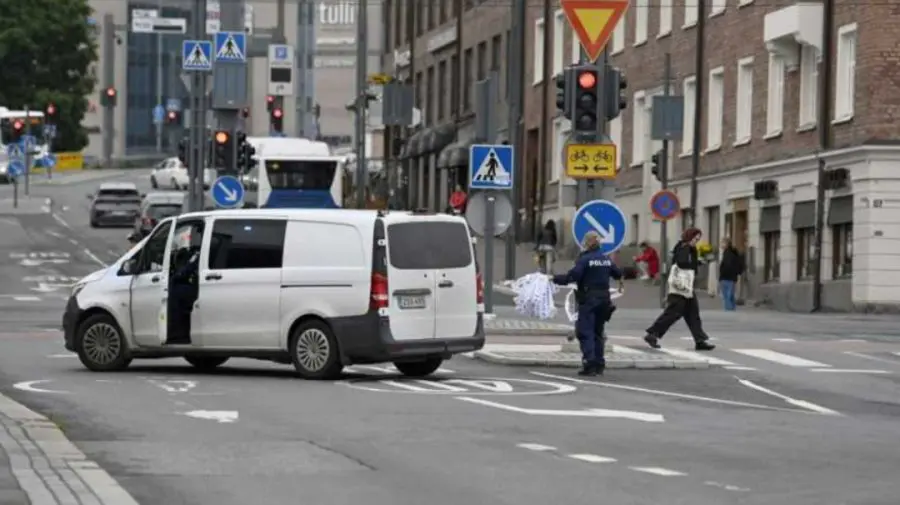 Patru persoane au fost înjunghiate în apropierea unui centru comercial din Finlanda. Un suspect arestat