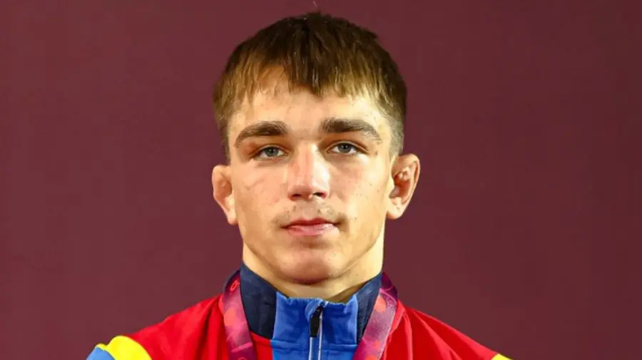 FOTO Maxim Sarmanov, pe podium la Campionatul European de lupte. A câștigat medalia de bronz