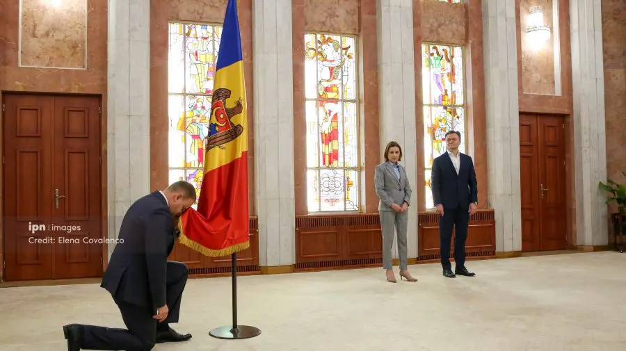 VIDEO Noul vicepremier pentru Reintegrare a fost învestit în funcție. Maia Sandu îi cere să păstreze stabilitatea