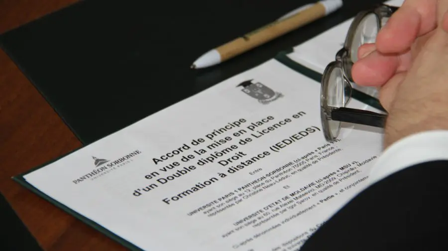 Studenții care fac drept la USM vor putea obține și diplomă franceză. Programul comun de studii, care se lansează
