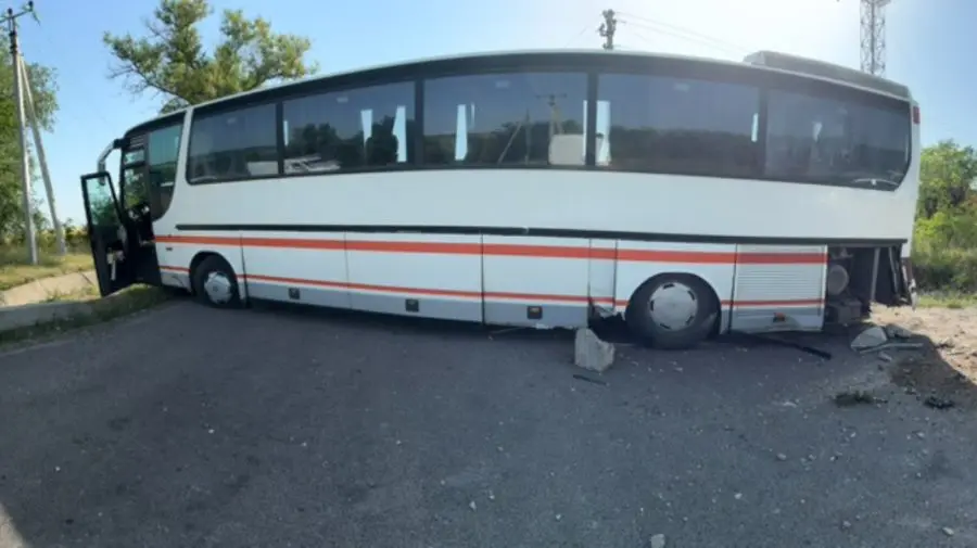 Sfârșit tragic pentru un șofer de autocar. A murit în timp ce conducea