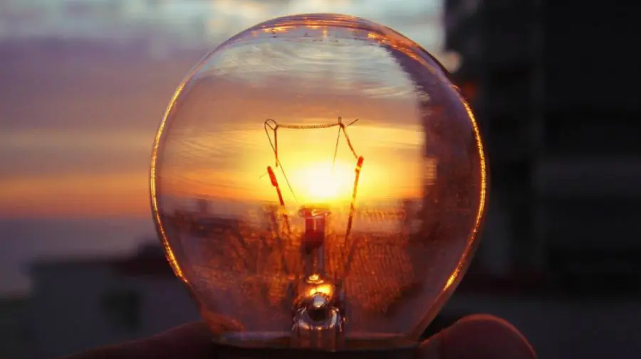 VIDEO Restabilirea energiei electrice, finalizată în toată țara, anunță ministrul Junghietu