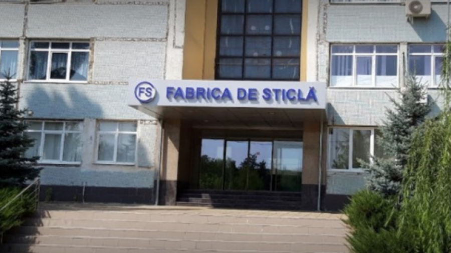 „Mă consider membru de echipă!” Fabrica de sticlă din Chișinău are un nou administrator interimar. Cine este acesta
