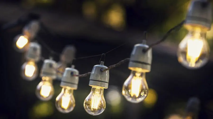 Deconectări de lumină în Capitală și în mai multe localități din țară