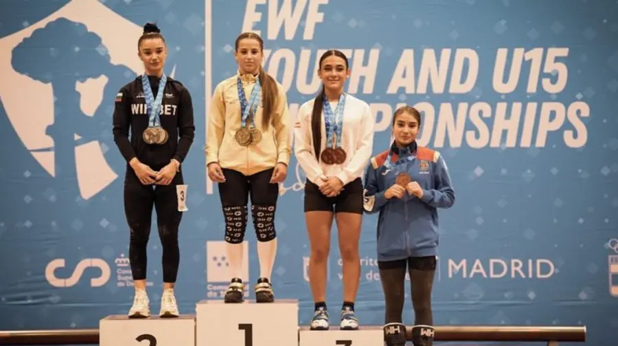 FOTO Medalii de aur și bronz pentru halterofilii moldoveni la Campionatele Europene din Madrid