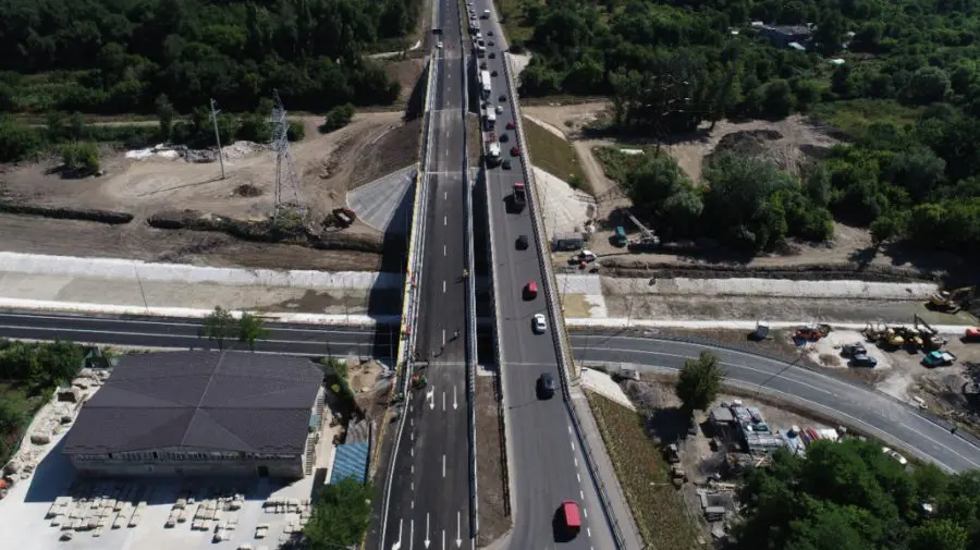 FOTO Vești bune pentru șoferi! A fost redeschisă circulația pe podul de pe șoseaua Balcani, drumul M1