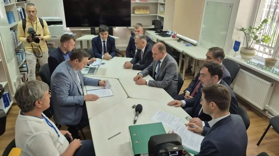 Blocul ALTERNATIVA a prezentat la CEC lista candidaților la alegerile parlamentare