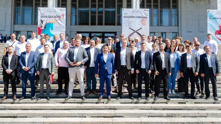 Alianța „MOLDOVENII” a prezentat lista candidaților: ”O echipă de profesioniști pentru viitorul Moldovei”