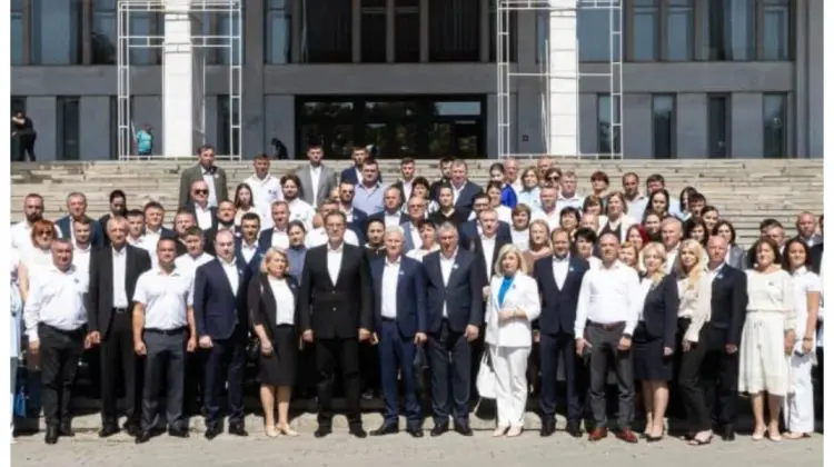 Respect Moldova a depus la CEC documentele pentru înregistrarea în cursa electorală. Lista primilor 25 de candidați