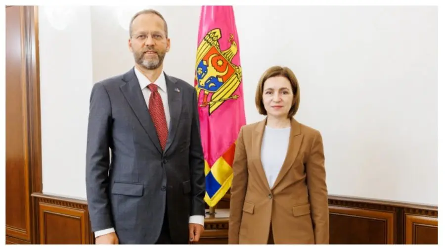 Maia Sandu și-a luat rămas bun de la Ambasadorul UE la Chișinău Jānis Mažeiks