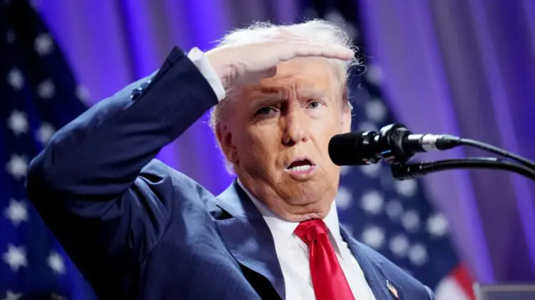 Trump și-a făcut prima apariţie publică după o săptămână în care s-a vorbit despre moartea sa