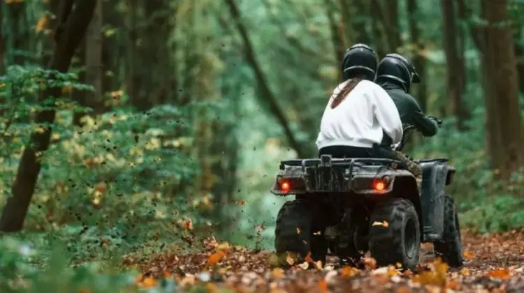 O femeie a murit după ce ATV-ul s-a răsturnat. Bărbatul care conducea a fost reținut