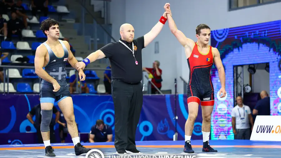 Un sportiv din Găgăuzia a luat argintul la Campionatul Mondial de lupte