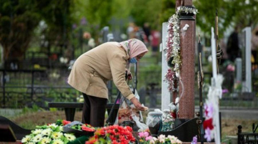 Pentru o mie de lei, înmormântarea e ”gratuită” la Sculeni. Un nou conflict între cele două mitropolii