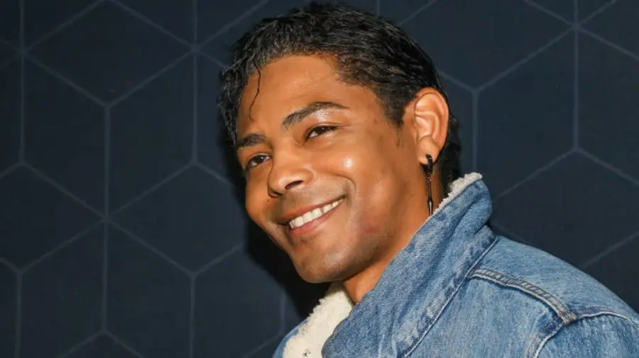 SUA vor participa la alternativa rusească a Eurovision. Reprezentantul lor, comparat cu Michael Jackson