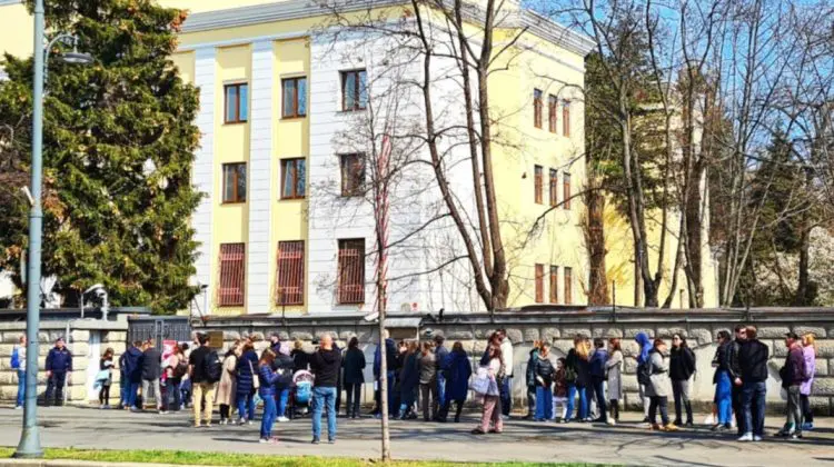 MAE lansează eConsulat. Servicii consulare fără drumuri la ambasadă