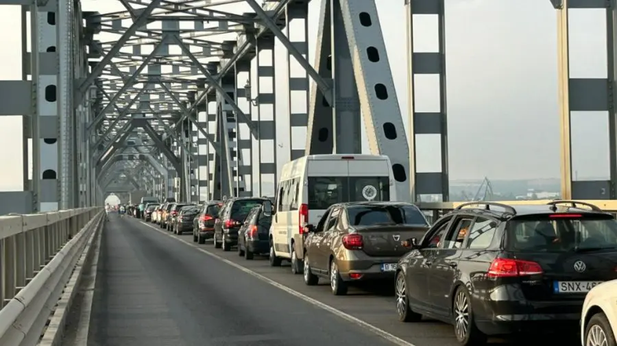 Podul Giurgiu – Ruse, aglomerat din cauza reparațiilor. Rute alternative pentru drum