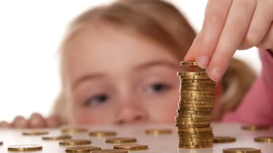 Suma alocată de CNAS pentru părinți, făcută publică