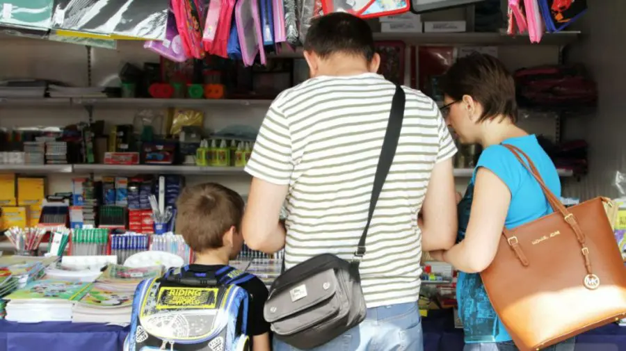 S-au dat start iarmaroacelor școlare din capitală