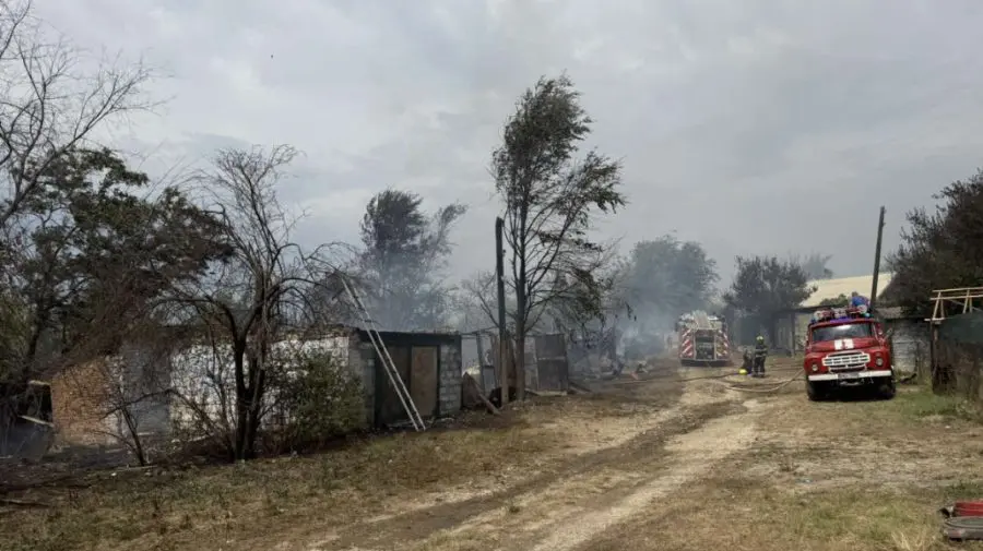 Detalii despre incendiul de la Cantemir: Focul a distrus 9 construcții și 4 hectare de vegetație uscată