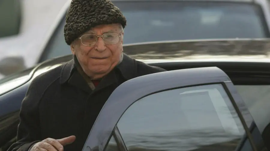 Guvernul român a convocat Comitetul pentru Funeralii de Stat, pe fondul stării de sănătate a lui Ion Iliescu