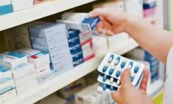 Lista medicamentelor autorizate în august: tratamente pentru cancer, leucemie, alergii și probleme digestive