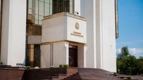 „Lăsați telefoanele și citiți o carte”: Maia Sandu s-a întâlnit cu copiii care au acceptat provocarea