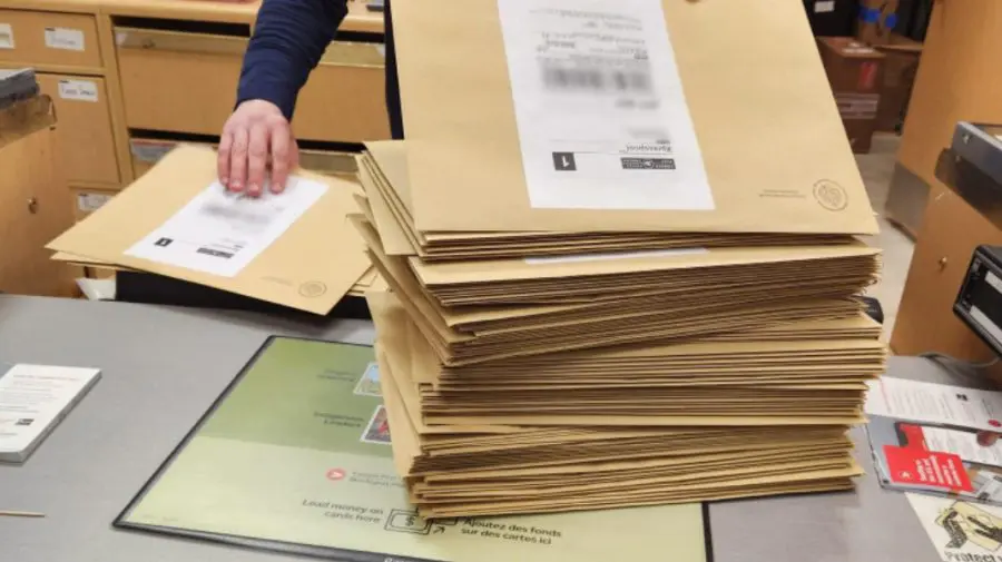 Peste 2500 de cetățeni s-au înregistrat pentru a vota prin corespondență. CEC urmează să verifice toate cererile depuse