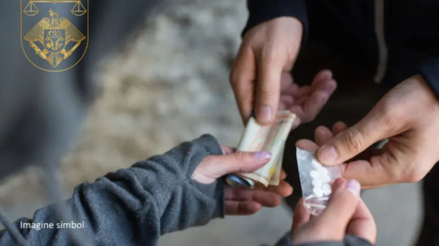 Drogurile l-au băgat după gratii! Un bărbat a fost condamnat la 10 ani de închisoare