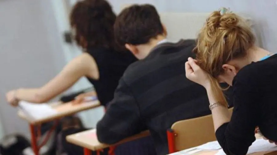 Studiu: Copiatul, utilizarea AI și corupția persistă în universitățile din Moldova