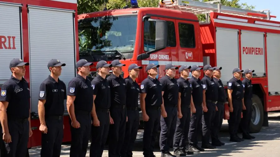 VIDEO Pompierii-eroi și-au încheiat misiunea de stingere a incendiilor de vegetație în Grecia și au revenit acasă