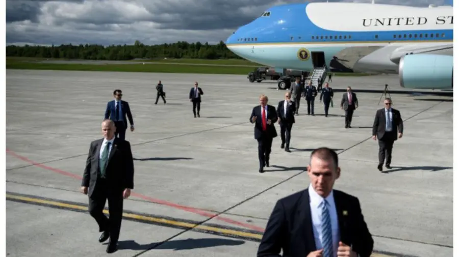 Pregătiri de război pentru o întâlnire de pace: operațiunea uriașă din Alaska înaintea summitului Trump–Putin