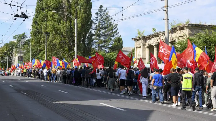 Socialiștii pun mâna pe mături! Partidul lansează o campanie anti-PAS, înainte de începerea campaniei electorale