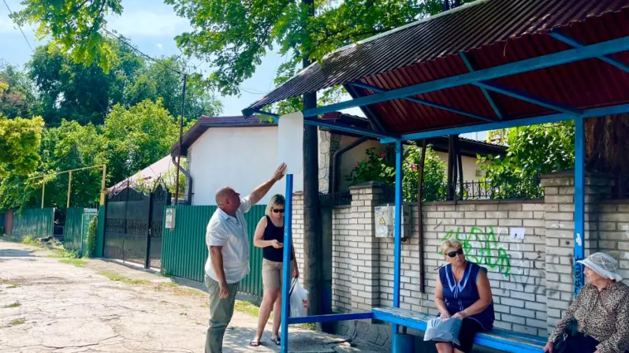 FOTO Vești bune pentru bălțeni! Stațiile de transport din oraș vor fi dotate cu panouri informative