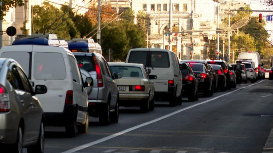 În prag de toamnă, prețurile la benzină și motorină cresc