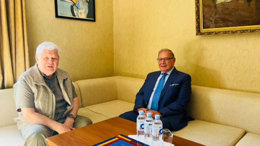 După Dodon, și Voronin s-a văzut cu Ozerov. Liderul comuniștilor i-a mulțumit ambasadorului rus