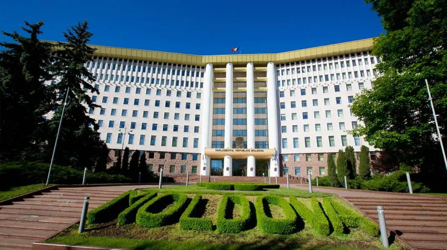 Moldova alege viitorul! Azi peste 3,2 milioane de cetățeni sunt așteptați la scrutinul parlamentar