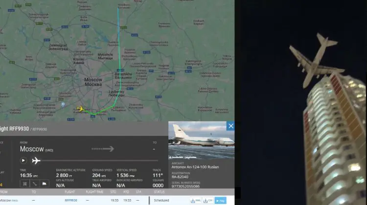 VIDEO Alertă la Moscova: Un avion militar, surprins la altitudine foarte joasă deasupra capitalei ruse