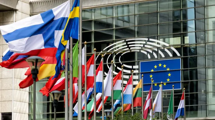 Sondaj UE: 56% dintre europeni susțin extinderea Uniunii Europene
