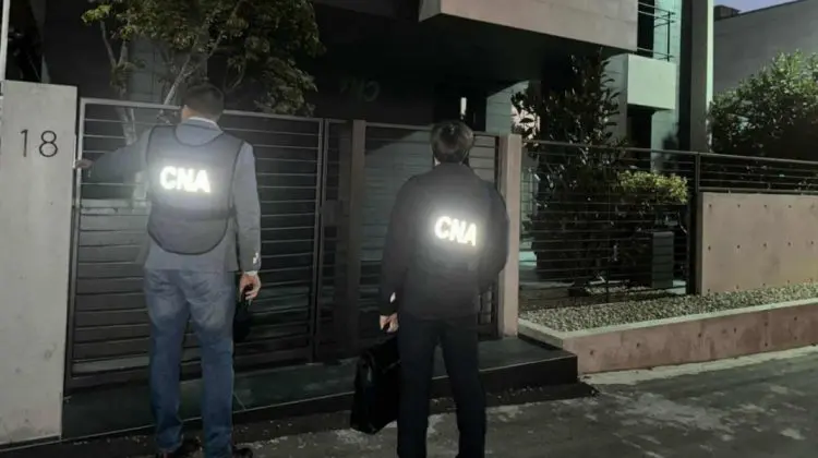 Campanie electorală cu fonduri ilegale: Peste 800 mii de lei ridicați și o persoană reținută în urma perchezițiilor CNA