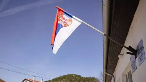 Serbia va organiza alegeri parlamentare anticipate pe 25 octombrie