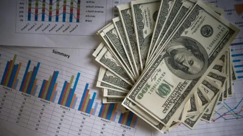 Curs valutar 2 octombrie 2026: Cât valorează un euro și un dolar
